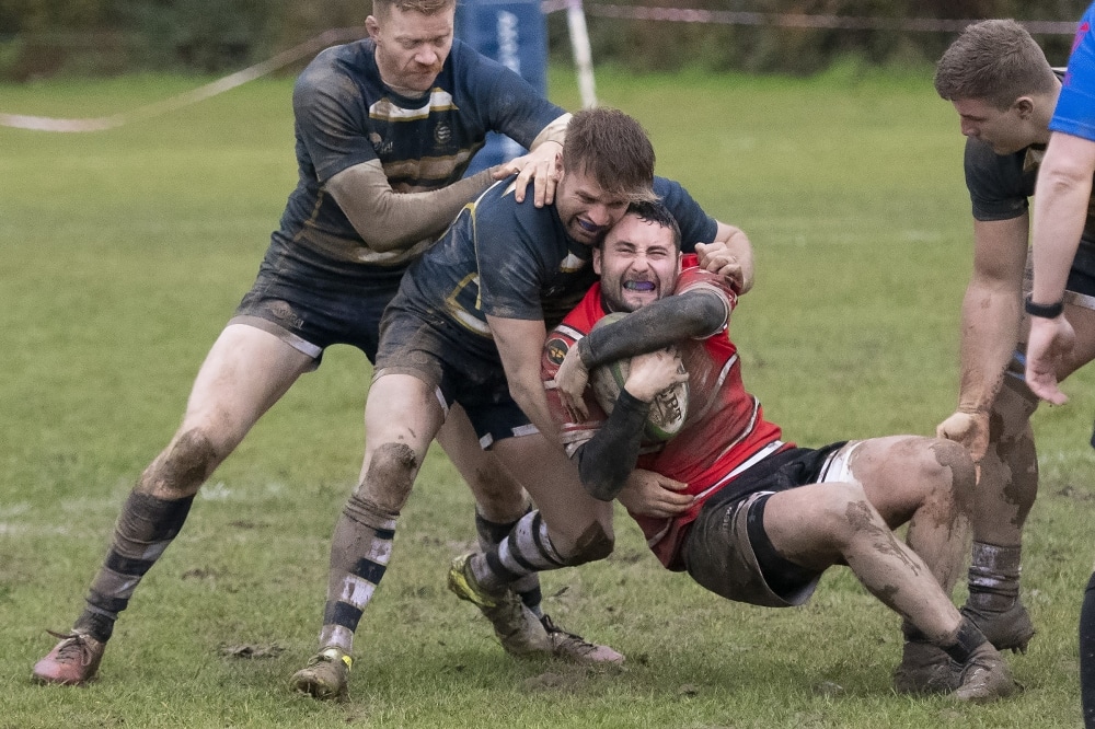 Reynolds' magic touch keeps Bedford at bay